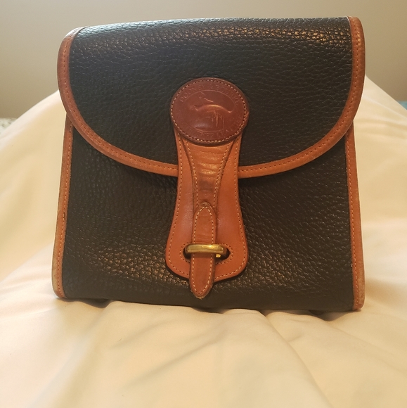 Dooney & Bourke Handbags - Vintage Dooney & Bourke small all leather black handbag.